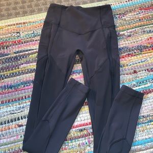 Black lululemon leggings